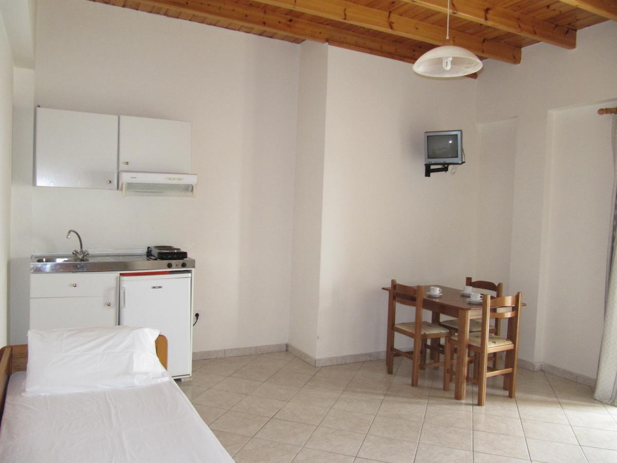 Calypso Hotel Othonoi Quarto foto